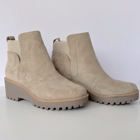 Dolce Vita Women’s Rango Cream Suede Ankle Booties With Rubber Sole Size 9 - Picture 1 of 8